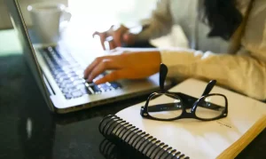 Ensino superior tem mudança de perfil no RS com o avanço da educação a distância e retração da graduação presencial