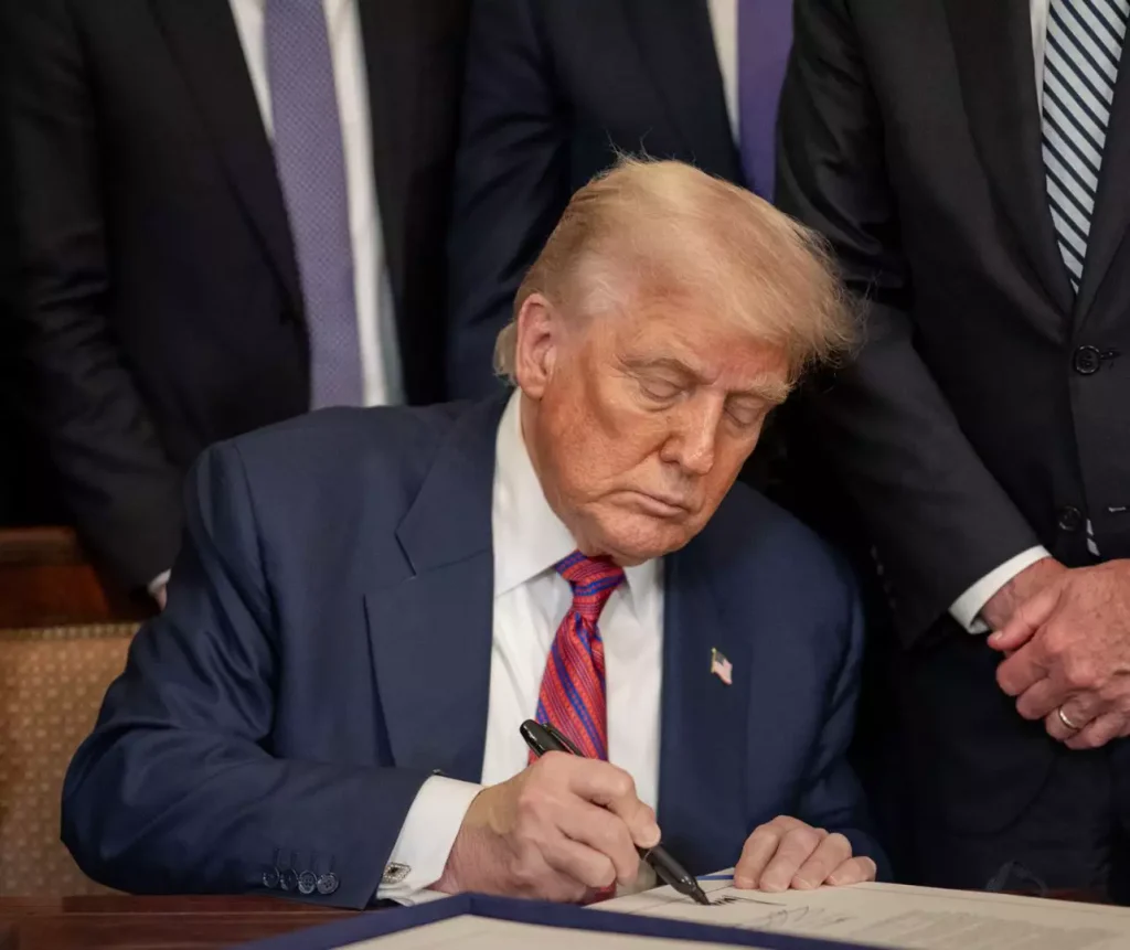 Tarifaço de Donald Trump sobre produtos brasileiros entra em vigor