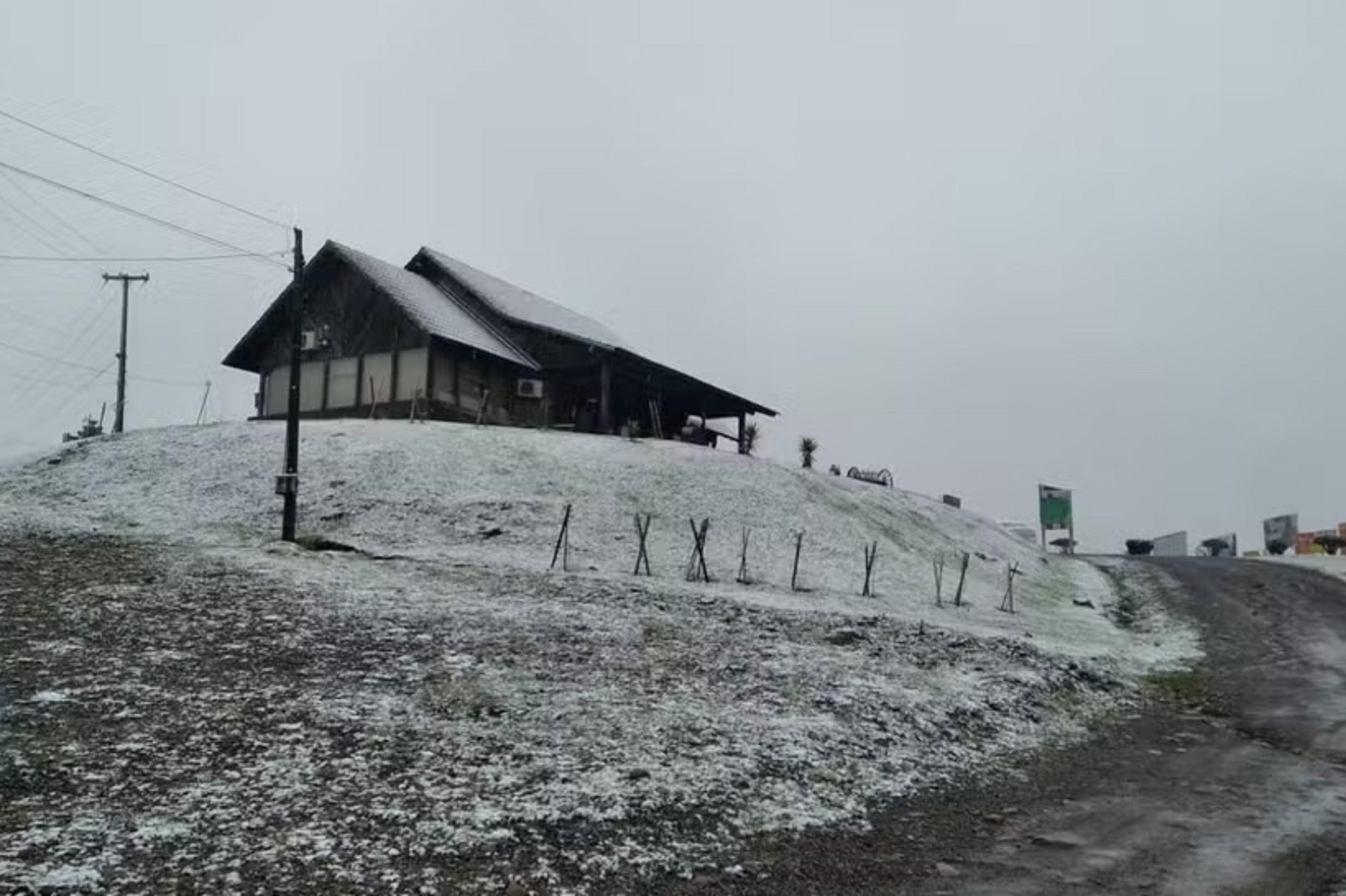 RS registra neve e sensação térmica de -10ºC neste sábado