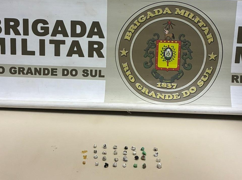 Brigada Militar prende homem por furto qualificado e apreende drogas em Carazinho