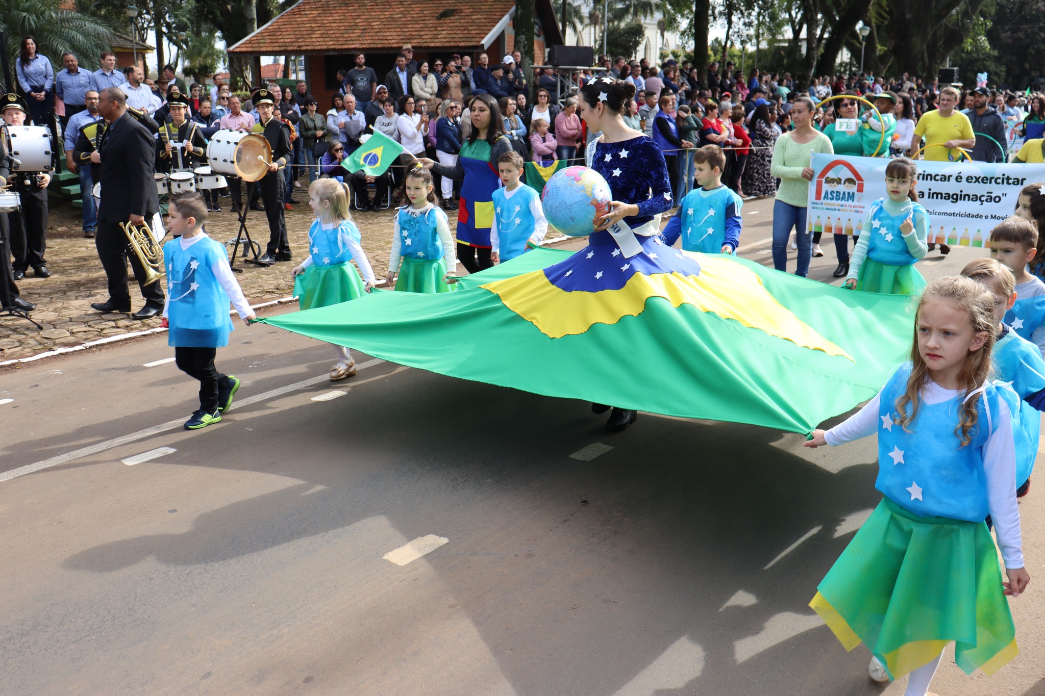 Domingo tem desfile cívico dentro da programação da Semana da Pátria em Não-Me-Toque