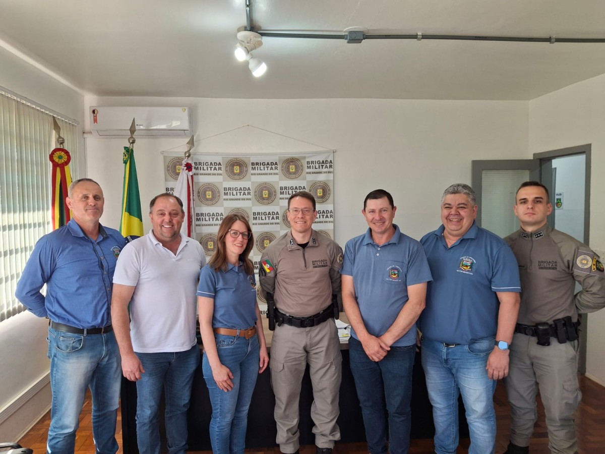 Autoridades de Victor Graeff tratam de Aumento de Efetivo e Patrulha Rural com a Brigada Militar