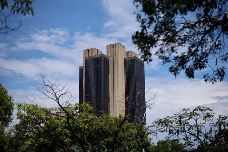 Líderes assinam urgência de projeto que permite demissão de diretores do BC