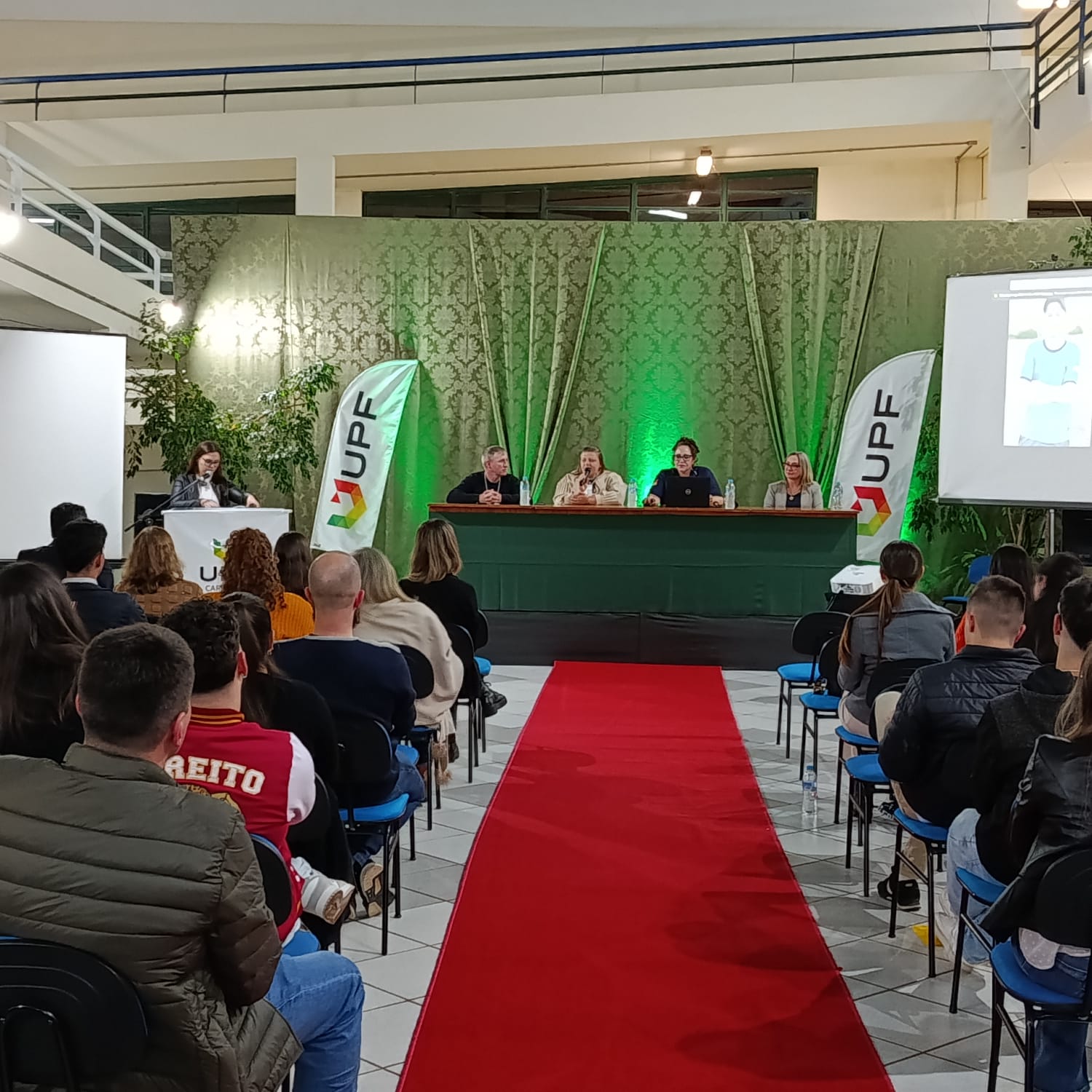 Alerta Máximo: UPF Carazinho Debate Violência Extrema, Ciberbullying e Suicídio na Semana Acadêmica