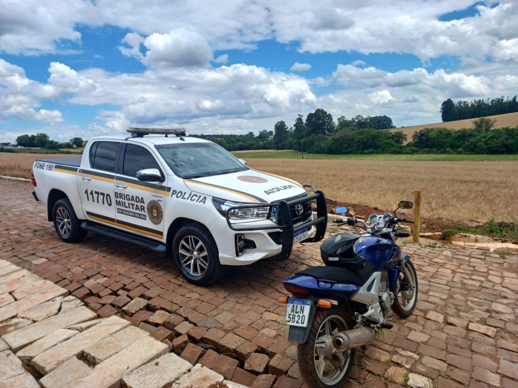 Brigada Militar recupera motocicleta furtada em Tapera