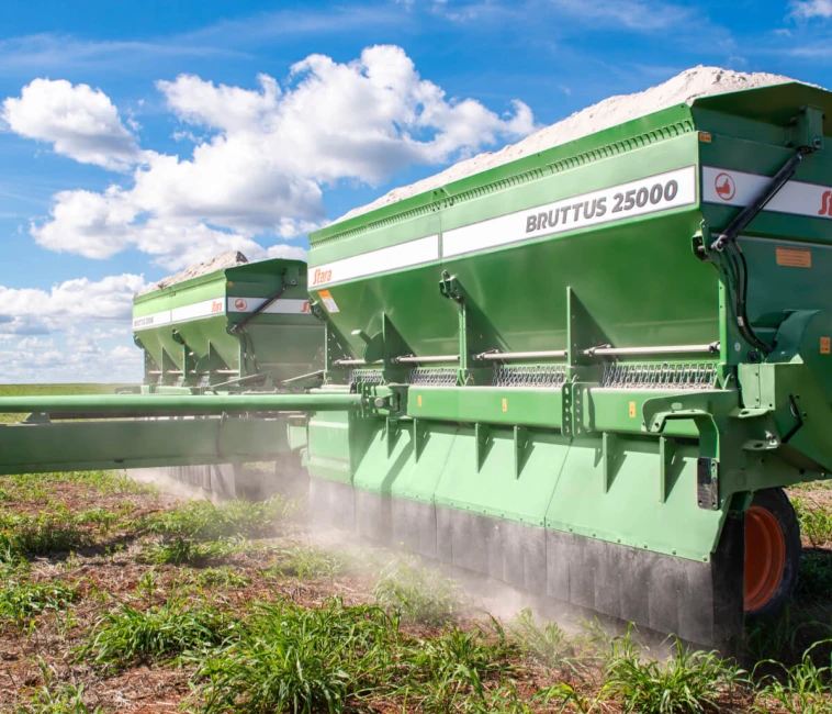 Como evitar desperdícios na aplicação de insumos com distribuidor de calcário