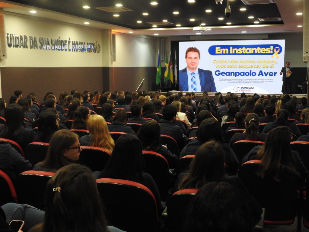 Conexão São João: Saber e Cuidar promove palestra com o médico psiquiatra Geanpaolo Aver no Setembro Amarelo