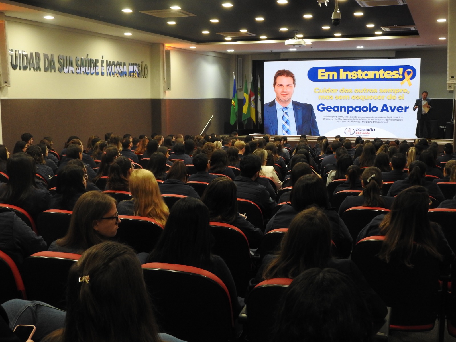 Conexão São João: Saber e Cuidar promove palestra com o médico psiquiatra Geanpaolo Aver no Setembro Amarelo