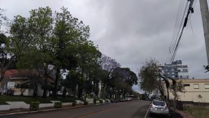 Fim de semana começa chuvoso, mas termina com sol e frio no RS