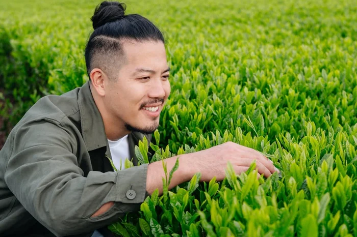 Influencer japonês visita Passo Fundo e se surpreende com jeito de pedir café: “Fiquei perdido na padaria”