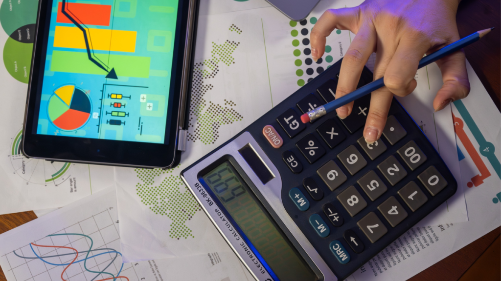 Juros altos travam o crescimento do Brasil