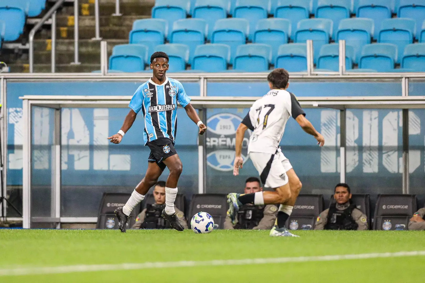 Grêmio aplica goleada no Atlético-MG na ida das finais pelo Brasileiro Sub-17