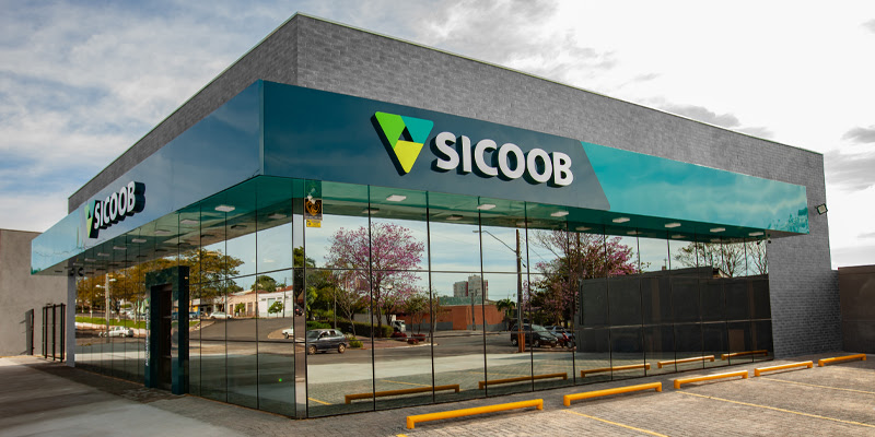 Sicoob está entre as 35 maiores empresas do Brasil no ranking da Exame