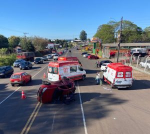 Acidente na Avenida Flores da Cunha mobiliza forças de salvamento na manhã da segunda-feira