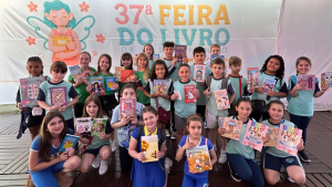 Alunos do projeto “Não-Me-Toque: A Cidade da Gente” participam de viagem de estudos à Feira do Livro de Passo Fundo