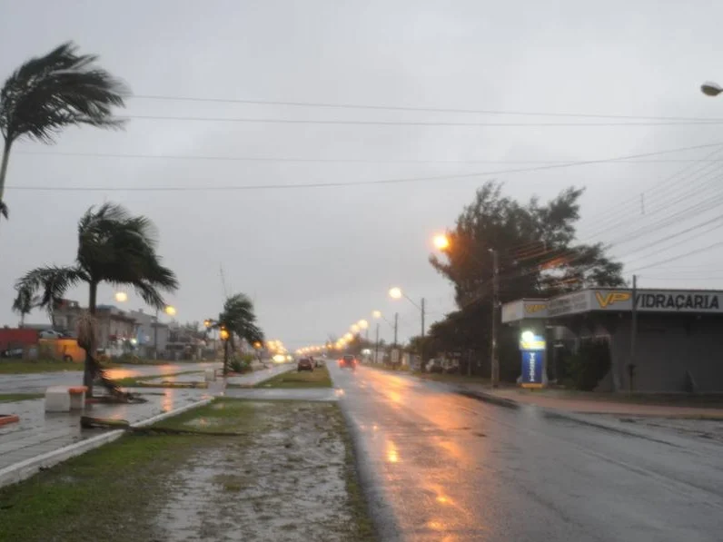 Defesa Civil alerta para chegada de ciclone extratropical nesta sexta no RS