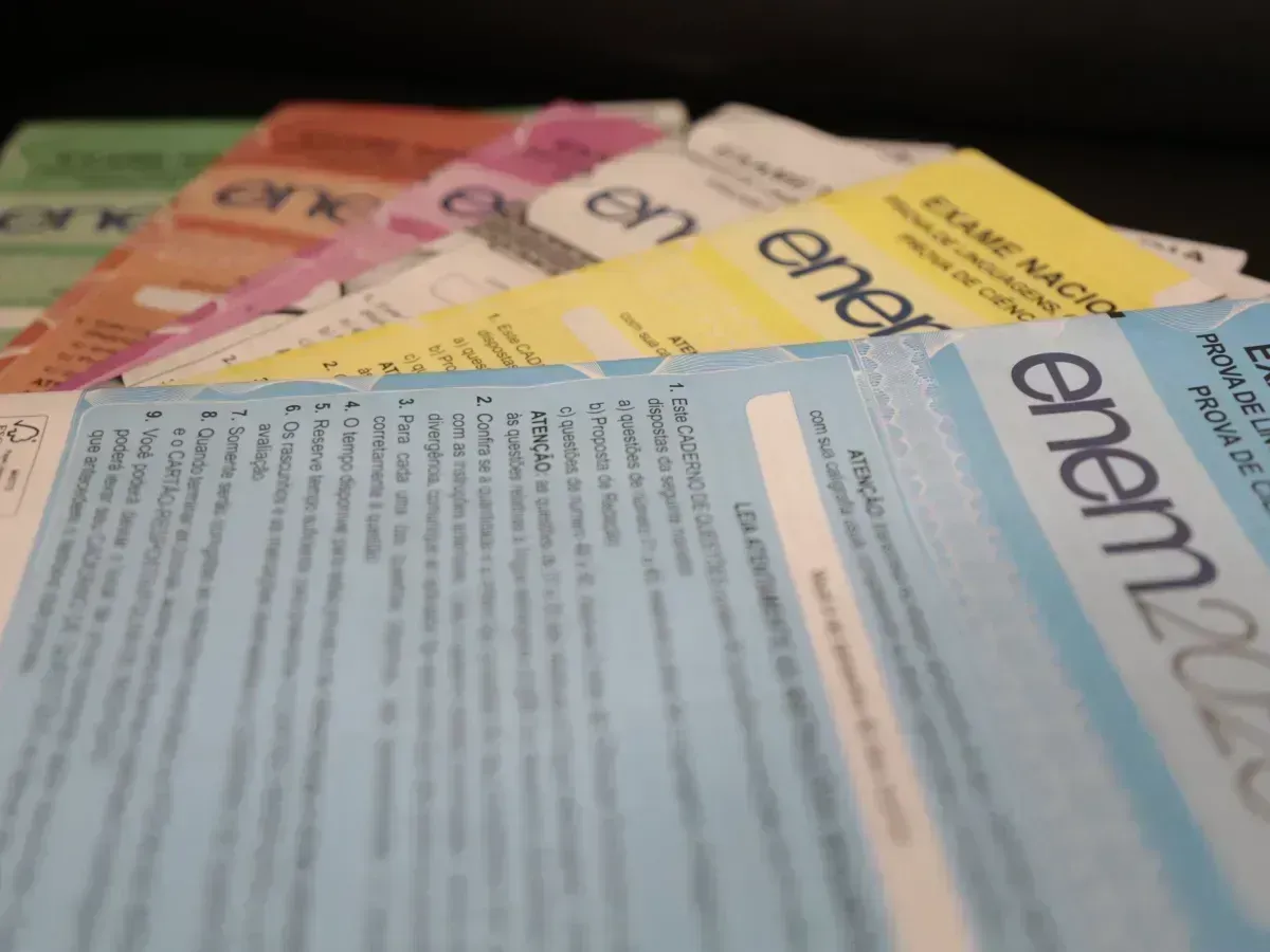 Entenda como é calculada a nota das provas objetivas do Enem 2025