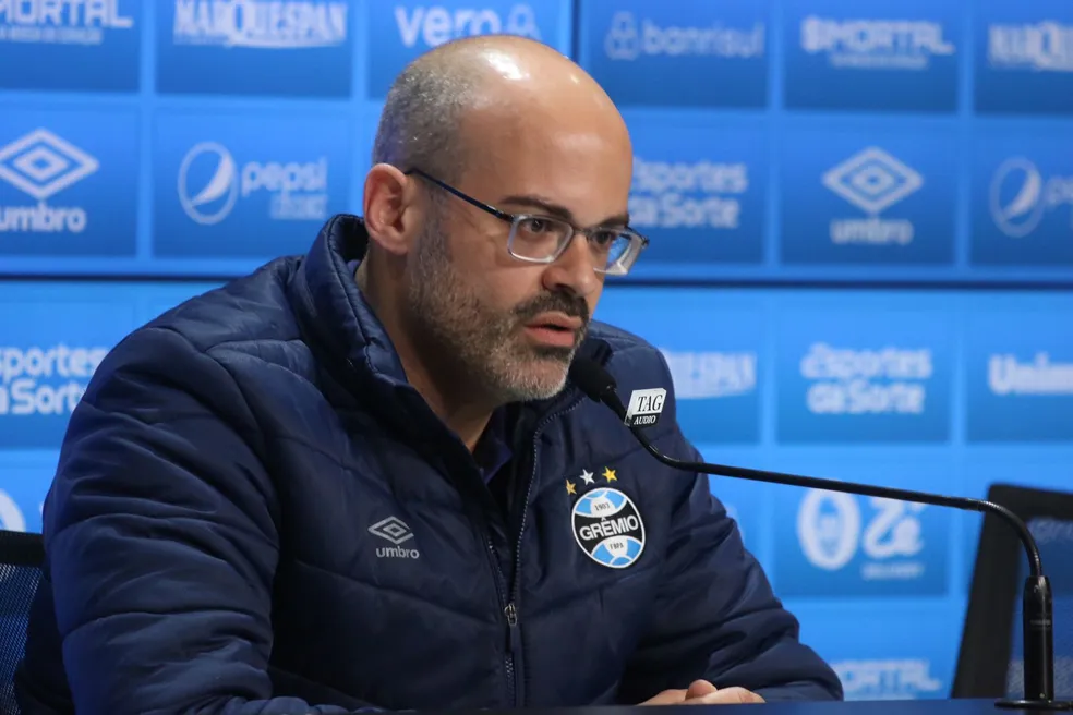 Grupo Ceres de Comunicação entrevista Paulo Caleffi candidato à presidência do Grêmio  