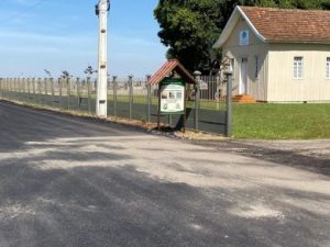 Obra de pavimentação asfáltica em Lagoa dos Três Cantos