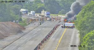 PRF atende acidente com caminhão na BR-386 em Mormaço