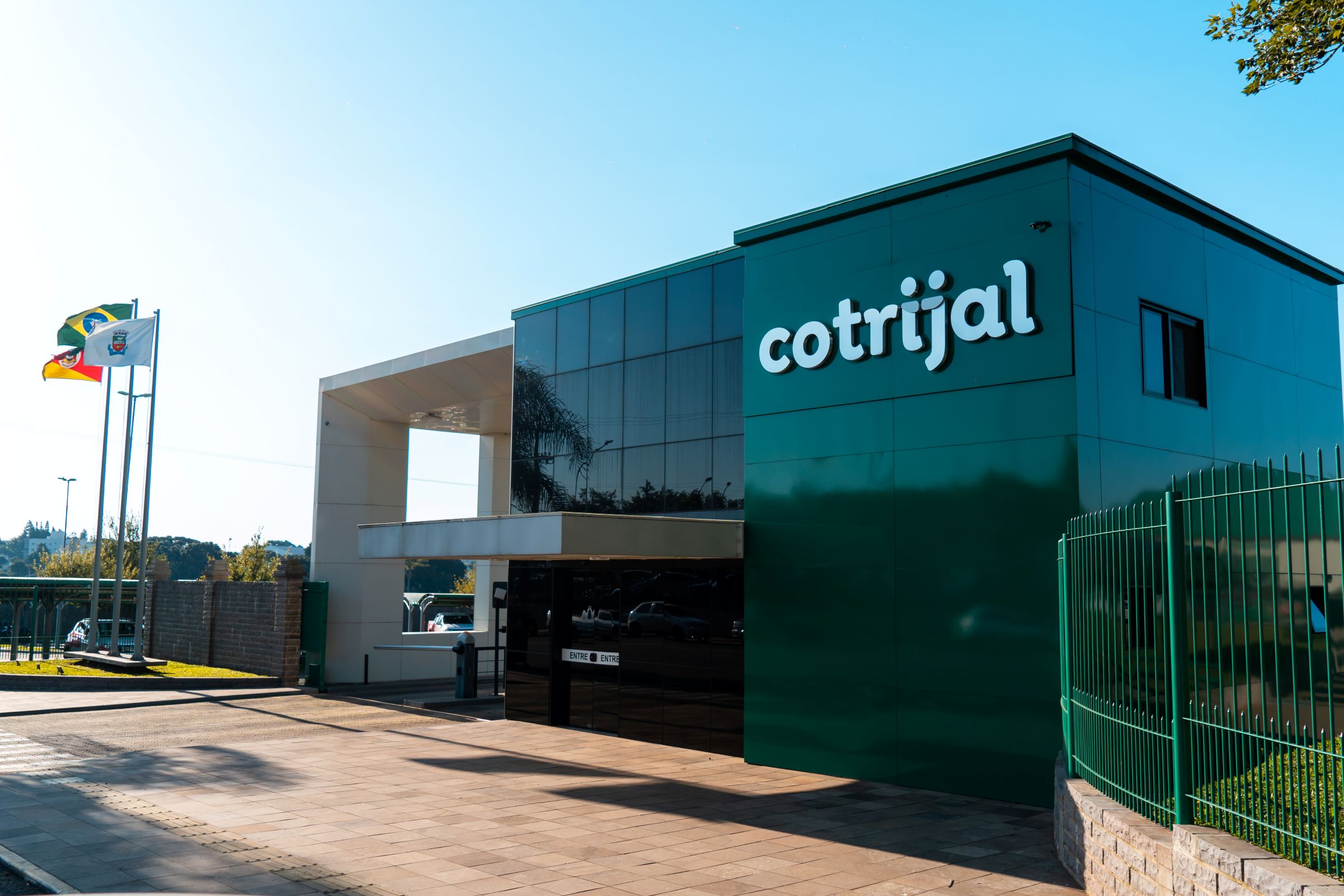 Cotrijal segue entre as cem maiores empresas do agronegócio brasileiro