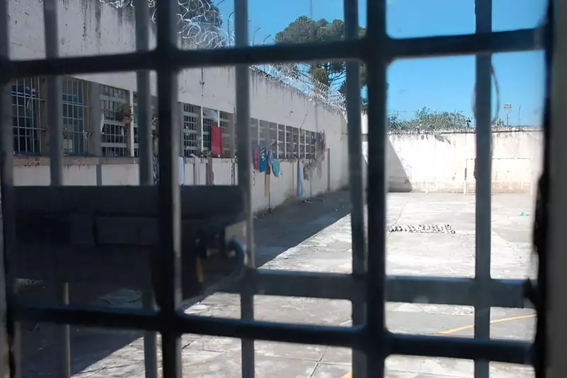 Quatro servidores públicos são denunciados por desvio de alimentos, remédios e produtos de limpeza de presídio gaúcho