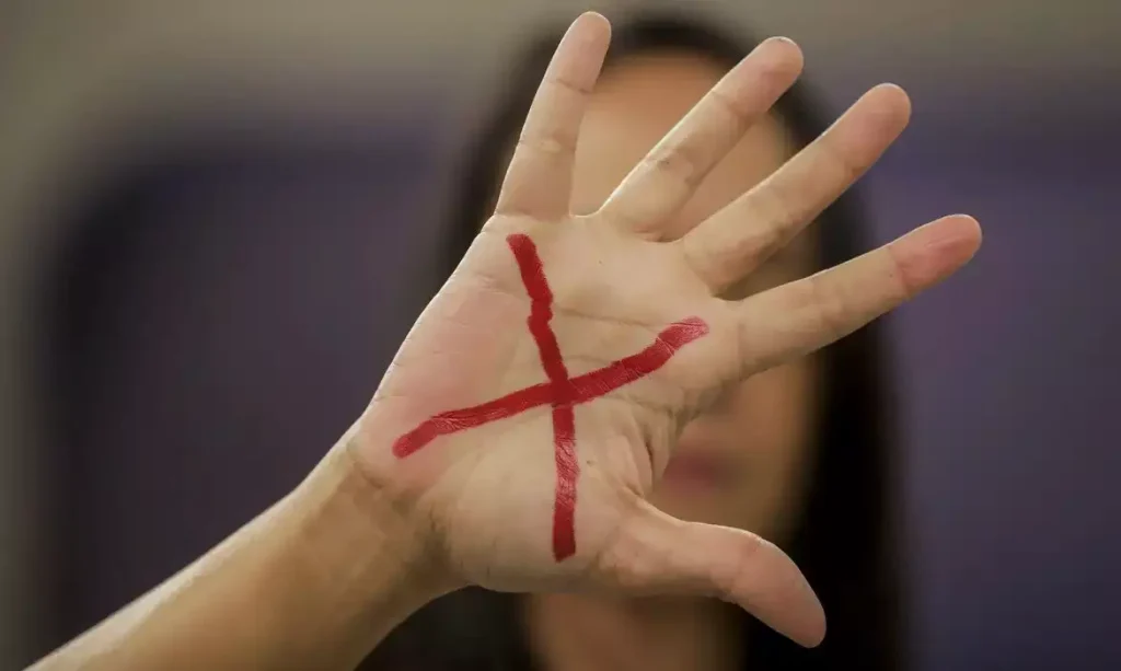 Organização Mundial da Saúde afirma que 840 milhões de mulheres no mundo foram alvo de violência