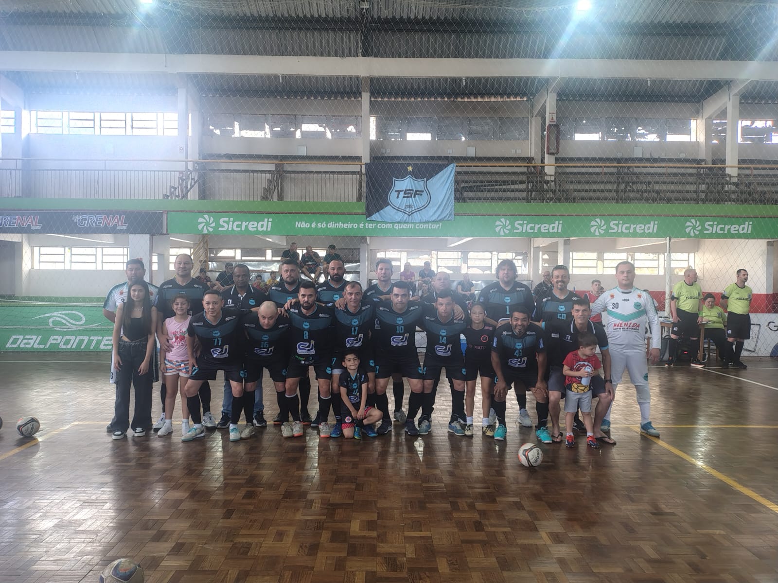 Tsf empata no tempo normal, mas é eliminado nos pênaltis e fica fora da final do Estadual de Veteranos