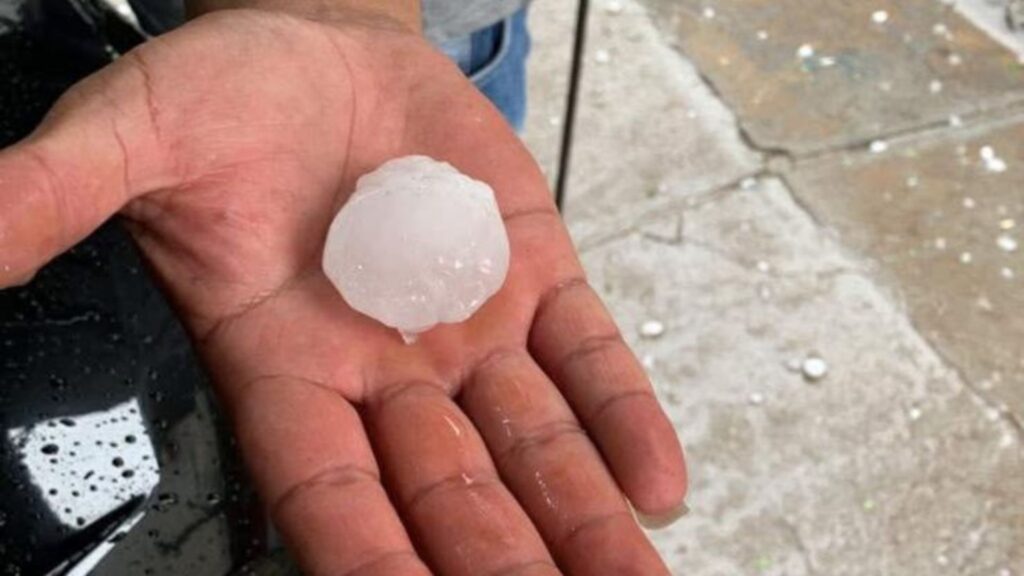 Temporal de granizo causa estragos e alagamentos em Sarandi