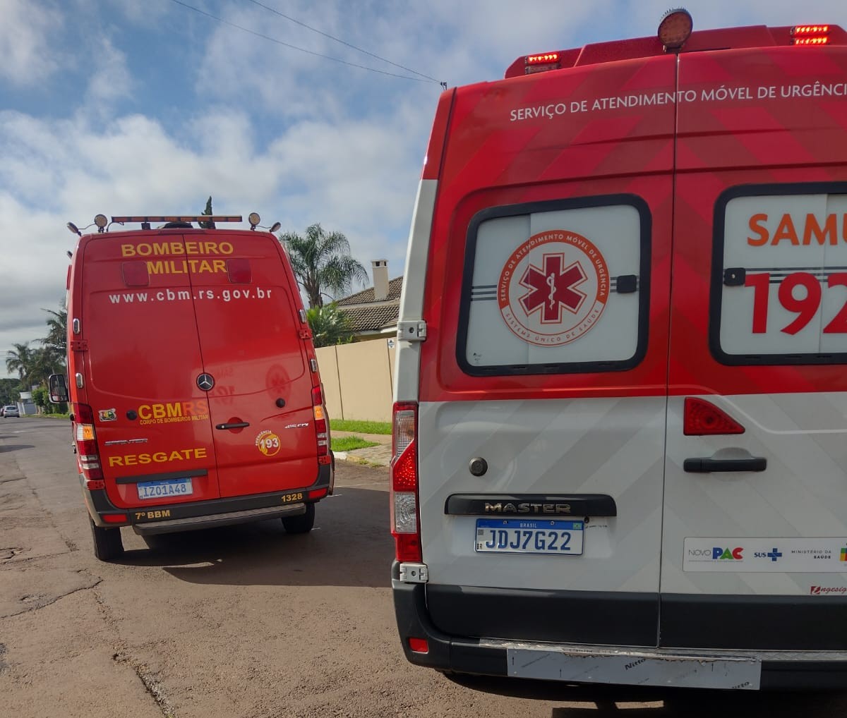 Bombeiros e SAMU atendem mulher atacada por cães em Carazinho