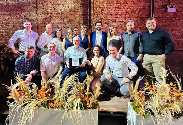 Coprel recebe troféu destaque em maturidade de inovação 2025 pelo Instituto Aliança Empresarial