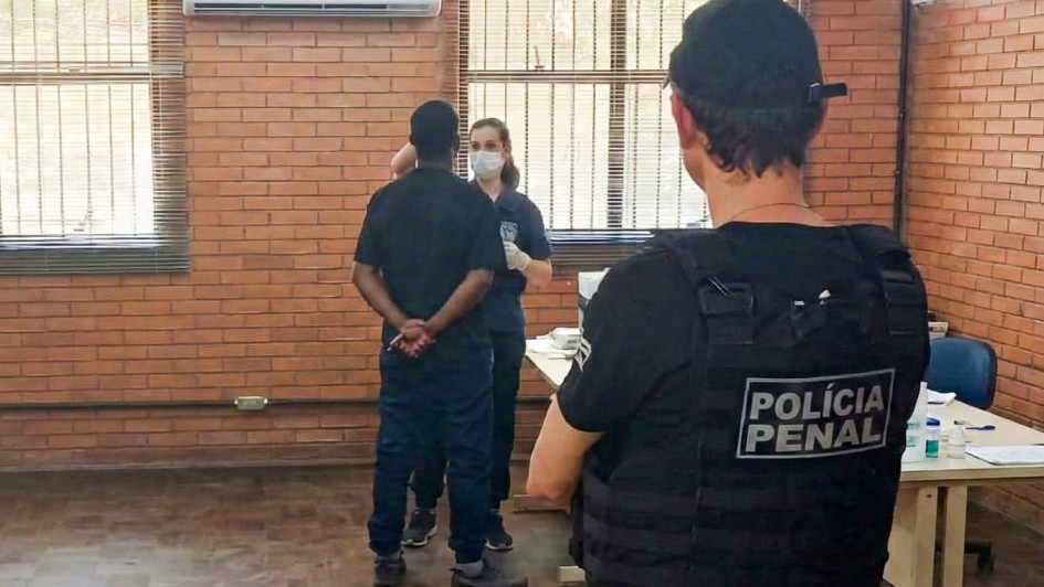 Governo do Estado amplia coleta de material genético de pessoas submetidas ao monitoramento eletrônico no sistema penal