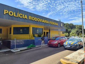 PRF apreende quase 100 kg de maconha escondida em compartimentos ocultos de veículo paraguaio