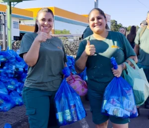 Concluindo o ano com positividade, Stara distribui presentes aos seus colaboradores