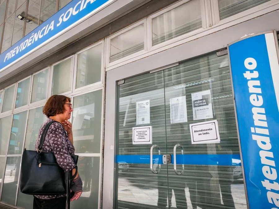 Agências do INSS fecham hoje e só reabrem no dia 3 de fevereiro
