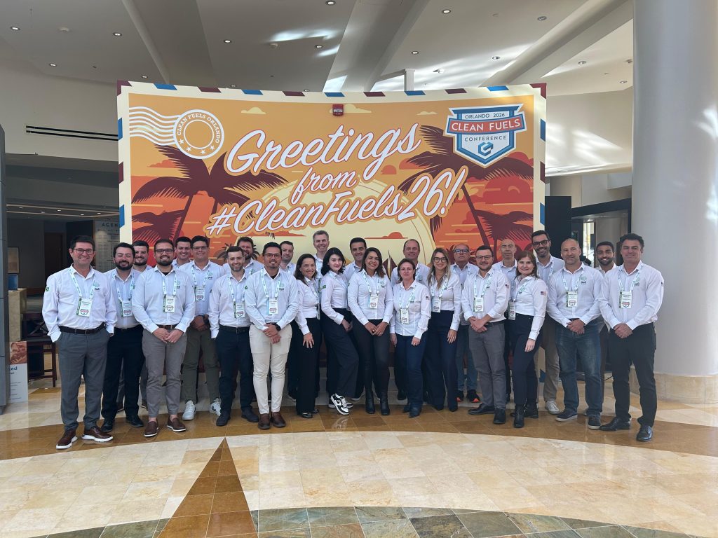 Be8 leva grupo de empresários brasileiros à conferência de combustíveis limpos em Orlando