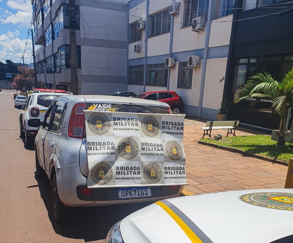 Brigada Militar prende três homens e recupera veículo furtado em Carazinho