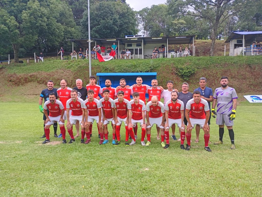 Começa o Campeonato de Bola 9 do Grêmio Aquático de Carazinho