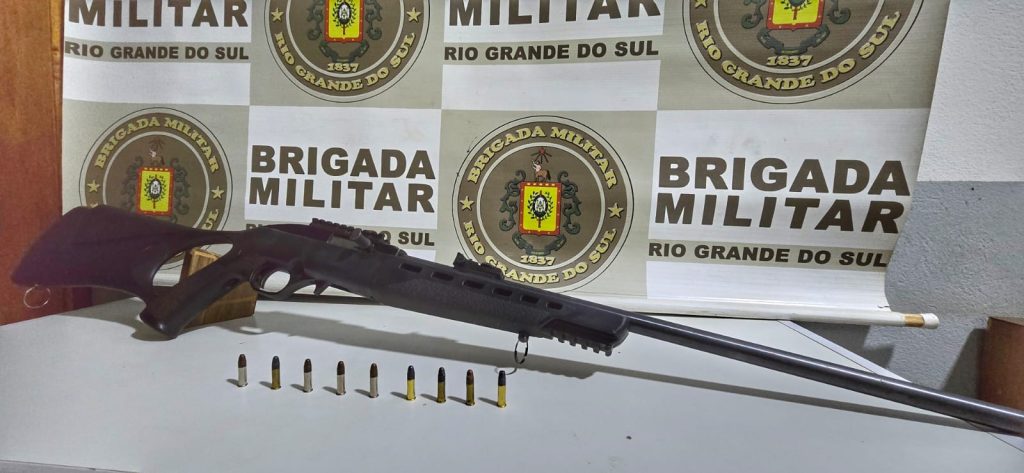Brigada Militar apreende rifle em ocorrência de Maria da Penha em Carazinho