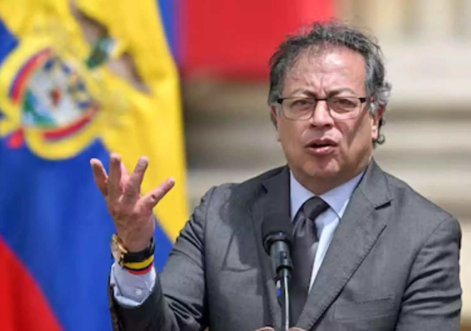 Presidente da Colômbia chama de “ameaça ilegítima” fala de Trump sobre operação militar no seu país