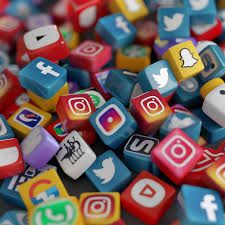 França estuda proibir redes sociais para menores de 15 anos