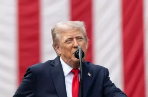 Trump anuncia tarifa de 25% aos países que fizerem negócios com o Irã