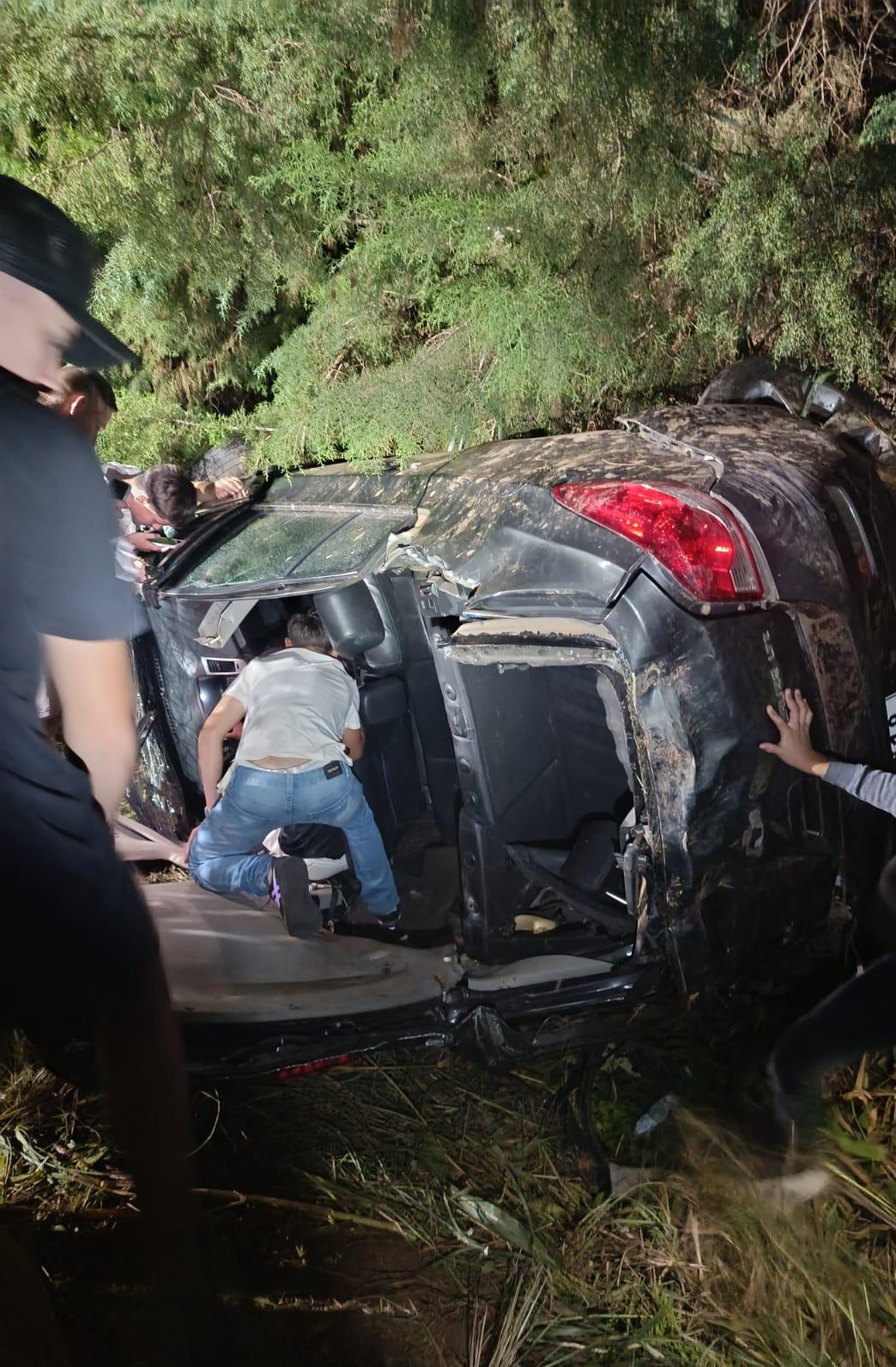 Três pessoas ficam feridas em acidente registrado na VRS-854 em Mormaço