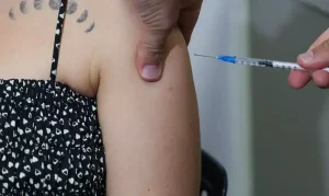 Agência Nacional de Vigilância Sanitária indica a vacina contra o HPV para prevenir mais tipos de câncer