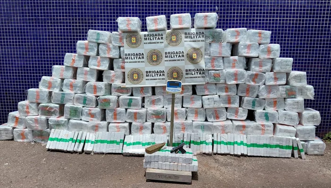 Brigada Militar prende homem com mais de uma tonelada de maconha em Ernestina