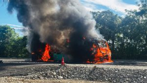 Ônibus que seguia para Não-Me-Toque pega fogo na BR-386