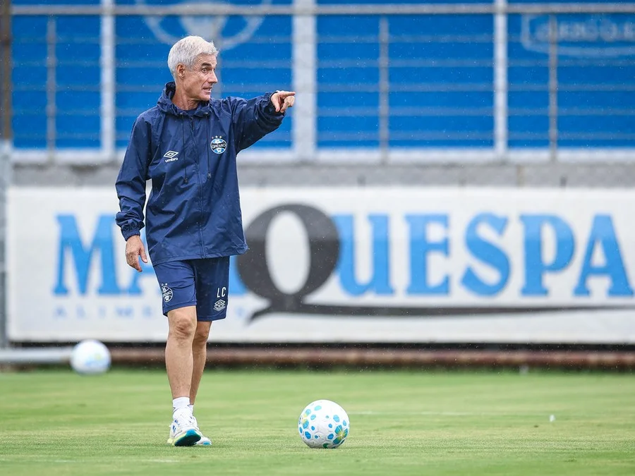 Grêmio recebe o Atlético-MG em busca de recuperação no Brasileirão