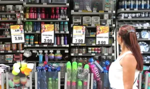 Vendas do comércio brasileiro fecham 2025 com alta de 1,6%