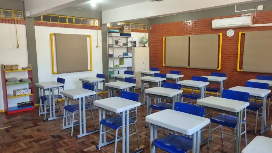 Brasil registra queda 1 milhão de alunos na educação básica, a maior em duas décadas