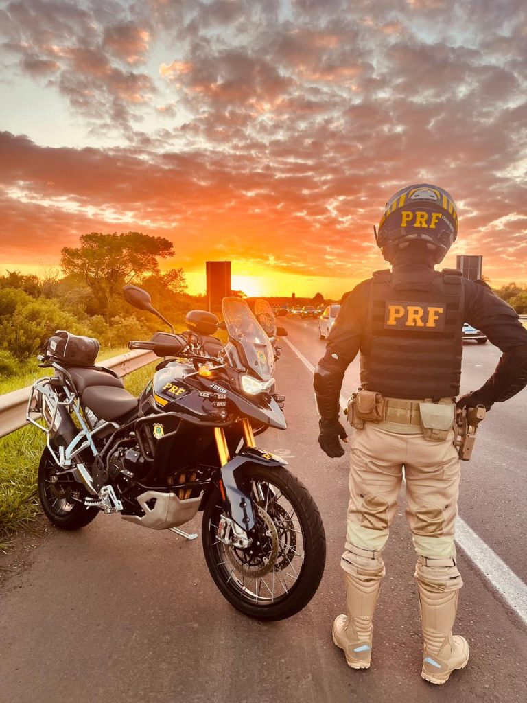 PRF encerra Operação Rodovida Carnaval 2026 com queda nos acidentes graves e nas mortes nas rodovias federais do RS